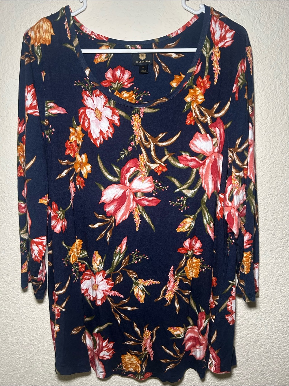 JM Collection Floral Navy Scoop Neck Long Sleeve Casual Comfort Plus Size Top 2X - Picture 2 of 7
